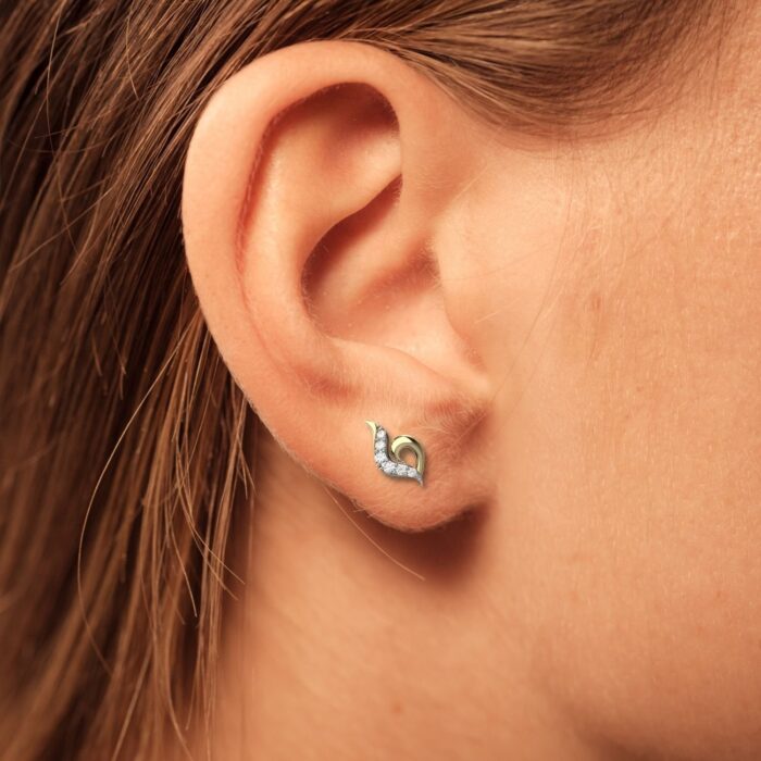 Avarta Jewellery 18k Gold & Certified Diamond Studs Earring For Girls & Women - Image 2